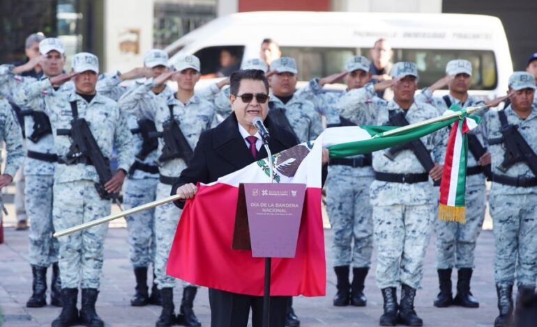 Autoridades de Hidalgo y del Gobierno de México, Conmemoran el Día de la Bandera