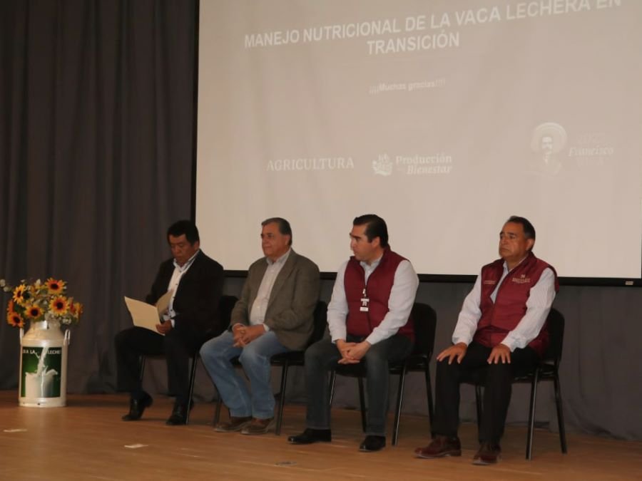 Capacitan Sader y Sedagroh a Productores Lecheros