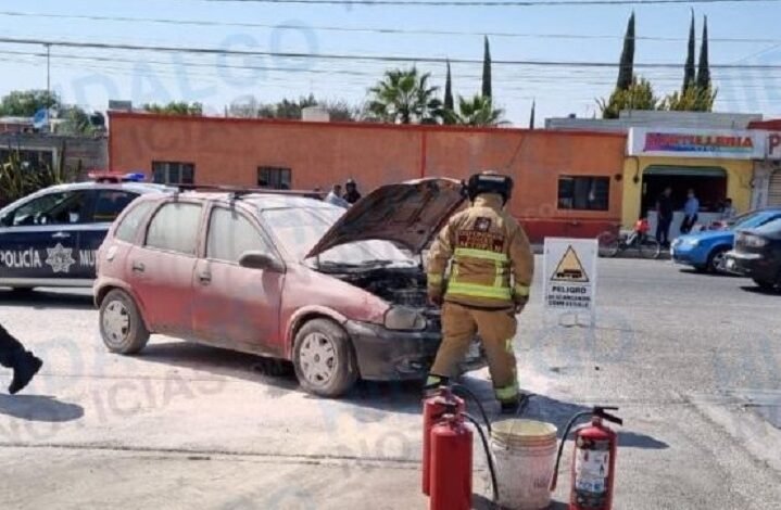 Se Incendio Auto en la Gasolinera de Actopan