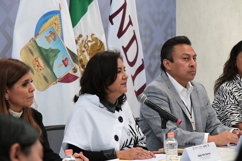 182 Servidoras y Servidores Públicos de 8 Entidades Concluyeron  la Jornada Nacional de Capacitación de Sistemas DIF