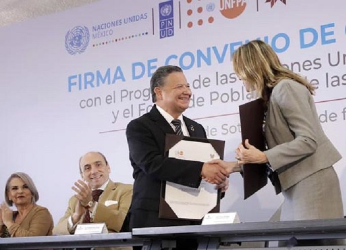 Colaboración e Intercambio, Factor Para Combatir Pobreza: Menchaca