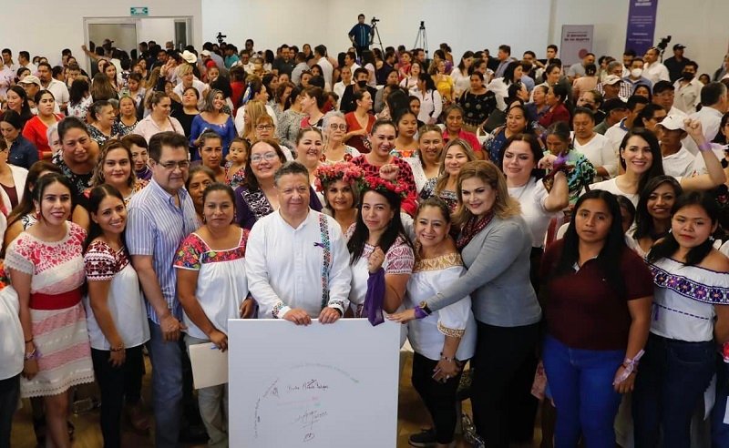 “Es una responsabilidad ética erradicar las desigualdades a las que se enfrentan las mujeres”: Menchaca