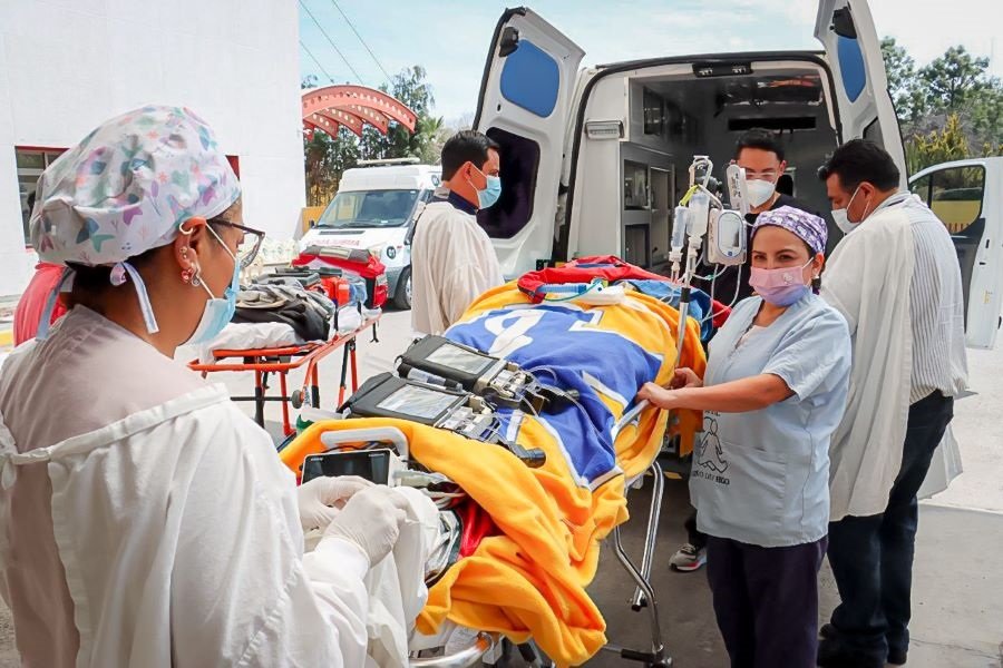 Fundación Michou y Mau I.A.P y DIF Trasladaron a Niña Con Quemaduras a Galveston, EE.UU.