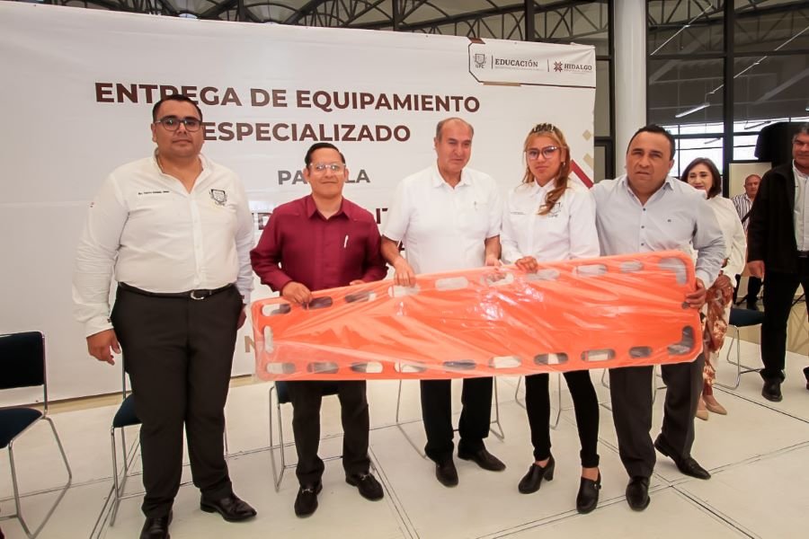 Natividad Castrejón Entregó Infraestructura y Equipamiento a estudiantes de Tula-Tepeji