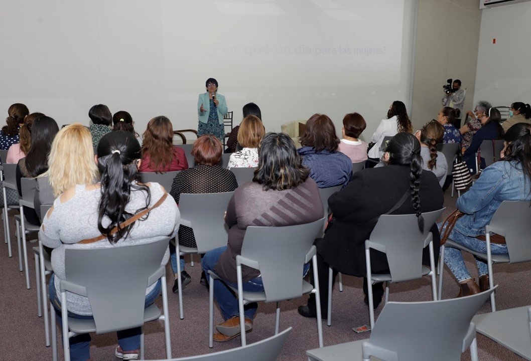 Conmemora Voluntariado Universitario a las Mujeres