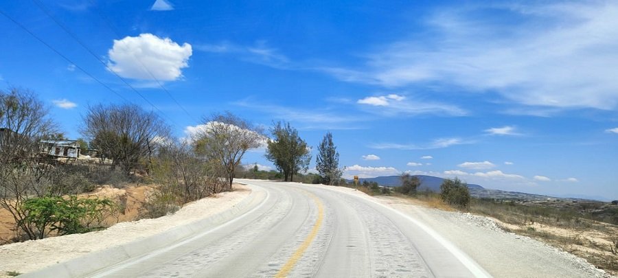 415 Caminos De Mano de Obra Que se Construyen en el País Beneficiarán a Más de 2 Millones de Habitantes