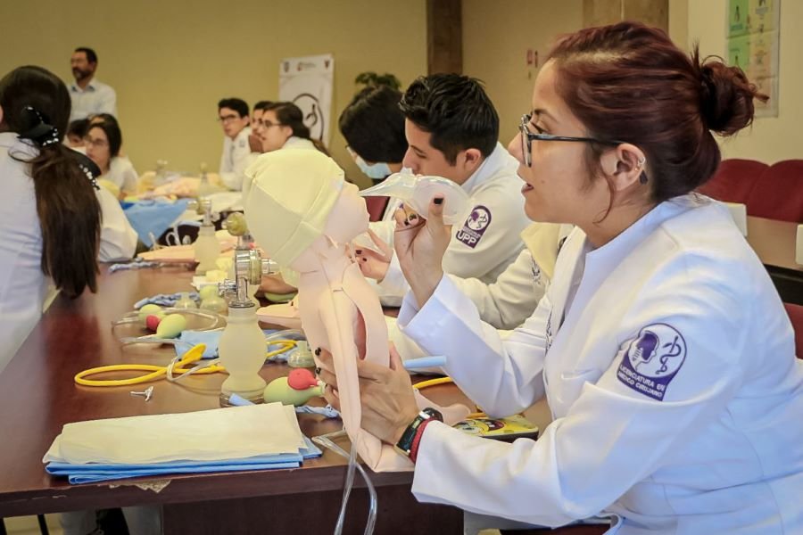 Abierta Convocatoria de Becas para la Transformación en Educación Superior