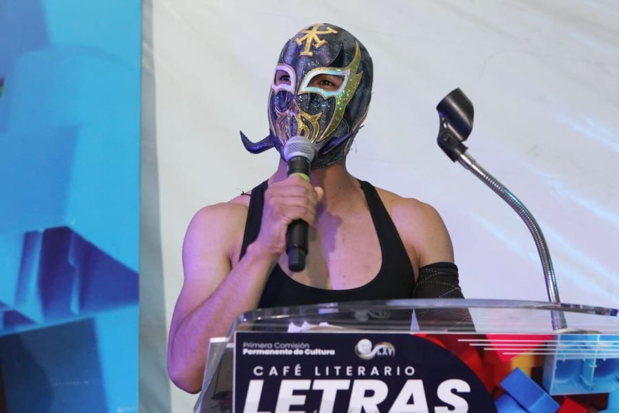 Llega la Lucha Libre al Recinto Legislativo