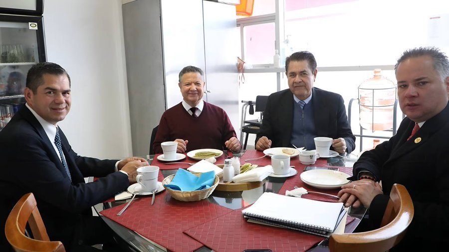 Menchaca se Reúne con Gabinete de Seguridad en Viernes Santo