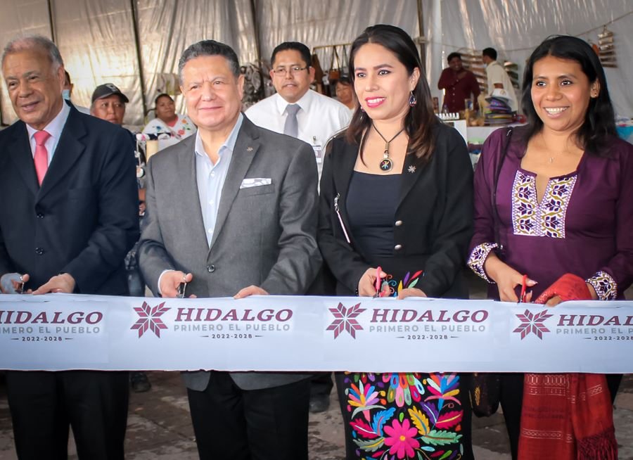 Personas artesanas de Hidalgo fortalecen su desarrollo económico
