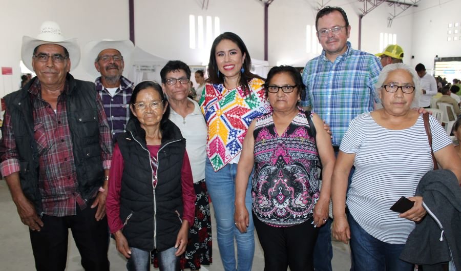 Cuentan Ya Con Lentes Cientos De Personas Adultas Mayores  De Comunidades Lejanas