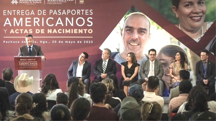 Entregó el Gobernador Julio Menchaca Actas de Nacimiento y Pasaportes a Hijos y Migrantes en los EU