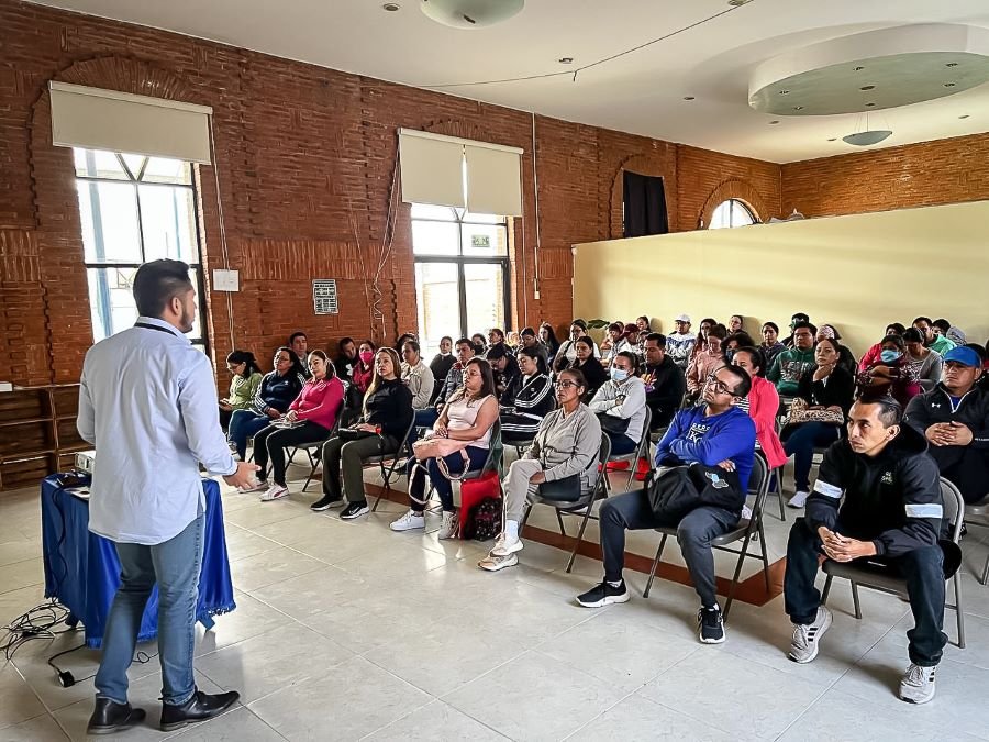 Charlas IHJ en Cuatro Municipios Para Apoyar el Desarrollo de Talentos y Habilidades de Jóvenes Hidalguenses