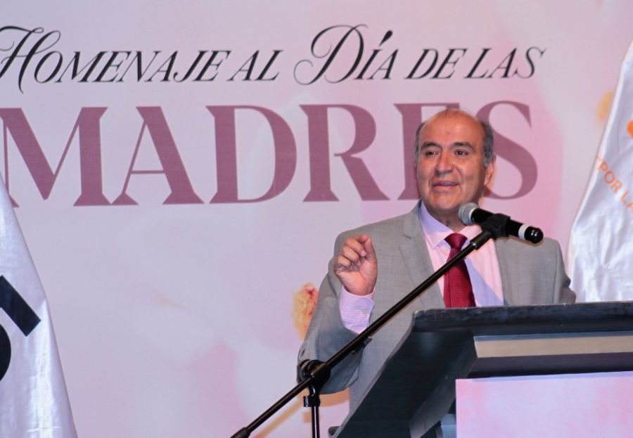 Reconoce Natividad Castrejón Compromiso de las Madres del Sector Educativo