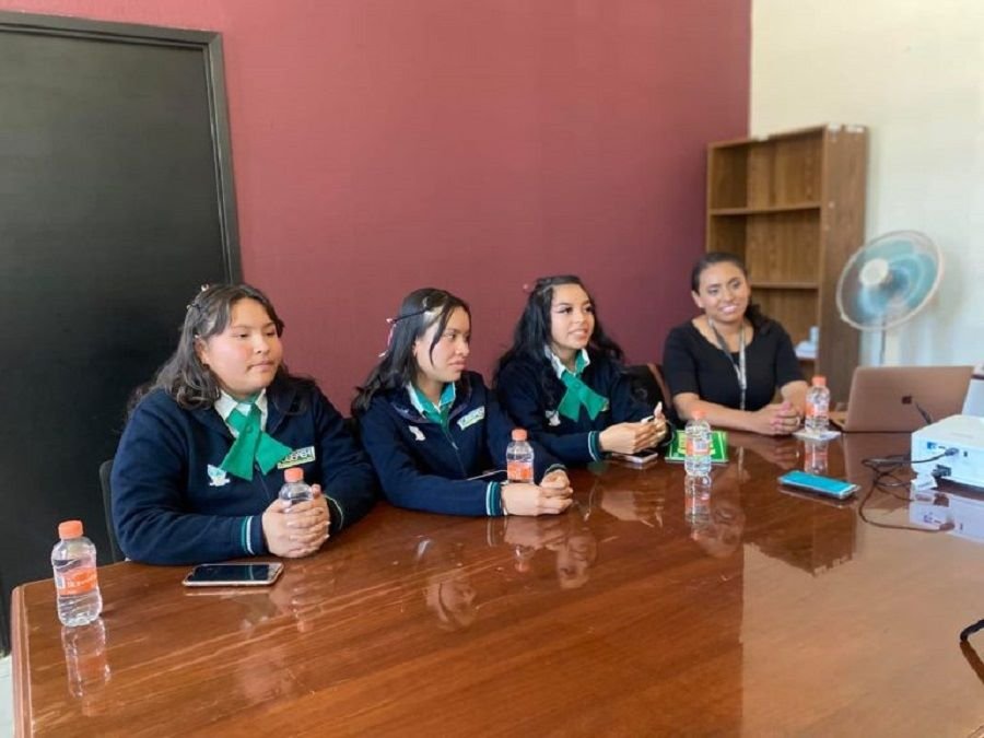 Alumnas del Colegio de Bachilleres del Estado de Hidalgo (Cobaeh), Desarrollaron Un Proyecto de Señalética