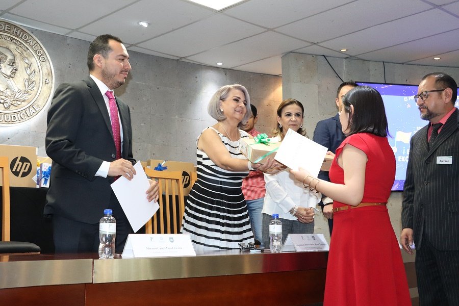 Con Más de 200 Becas, Premia Poder Judicial a la Excelencia Académica