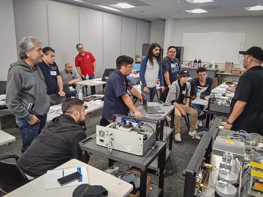 Personal de la Semarnath recibió capacitación sobre equipos Teledyne API en San Diego, California.