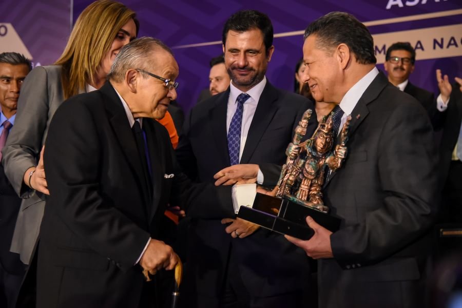 Menchaca Salazar Exhorta a Empresarios a Continuar con el Trabajo en Beneficio de Hidalgo