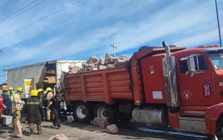 Carambola en la Bajada de San José, Saldo un Muerto y Cuantiosos Daños Materiales