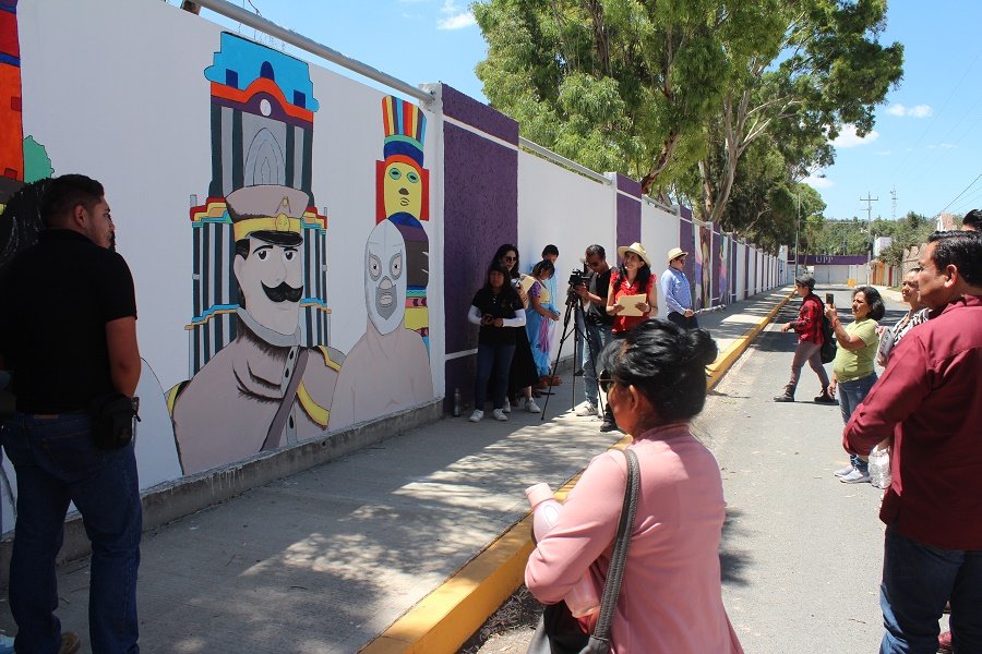 Premian a los Tres Primeros Lugares del Encuentro de Murales “El color de la ciencia”, Convocado por la UPP