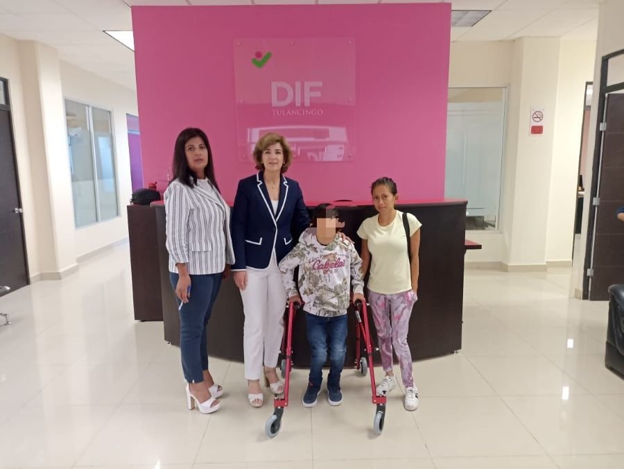 DIF Tulancingo Entrega Andador Posterior a Niño Con Discapacidad y Hace Posible Sueño de Poder Caminar