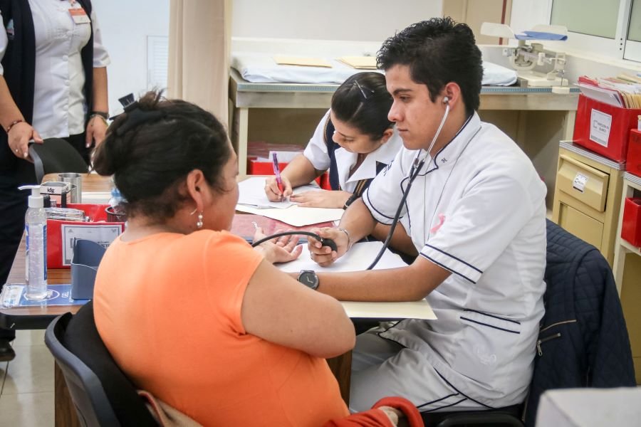 Conmemora SSH a Los Más De Mil 300 Auxiliares de Enfermería Que Fortalecen Los Servicios de Salud