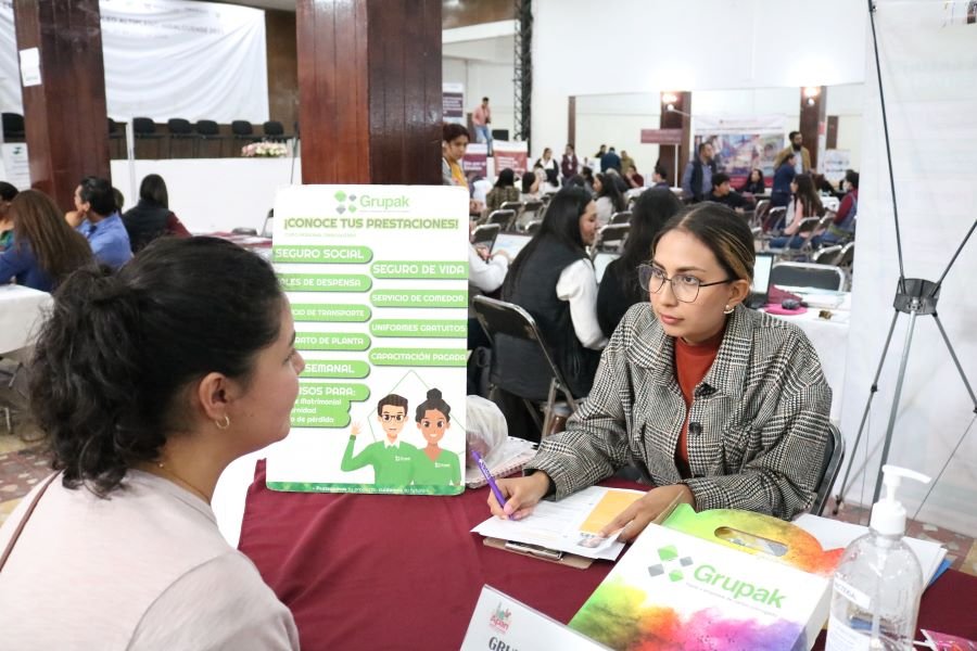 Feria de Empleo Congregó 40 Empresas de los Sectores Industrial, Comercial y de Servicios en Apan