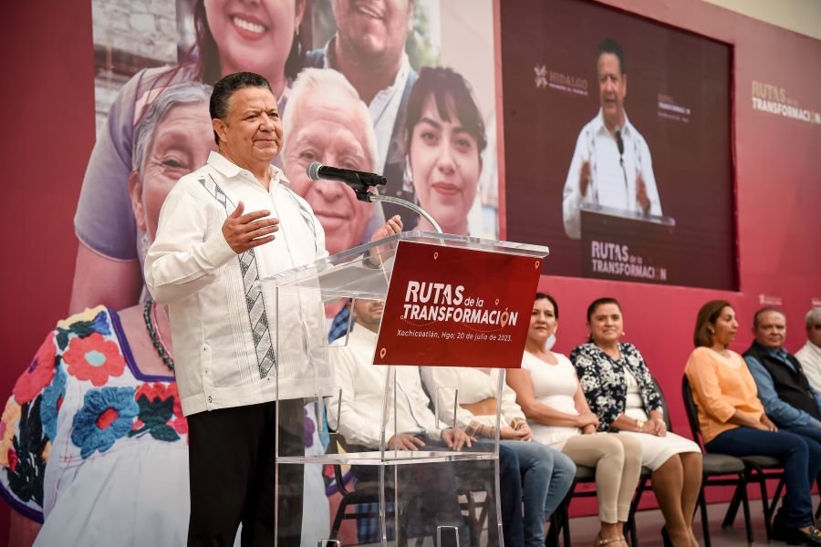 Entrega el Gobernador Julio Menchaca Salazar Obra y Apoyos en Xochicoatlán