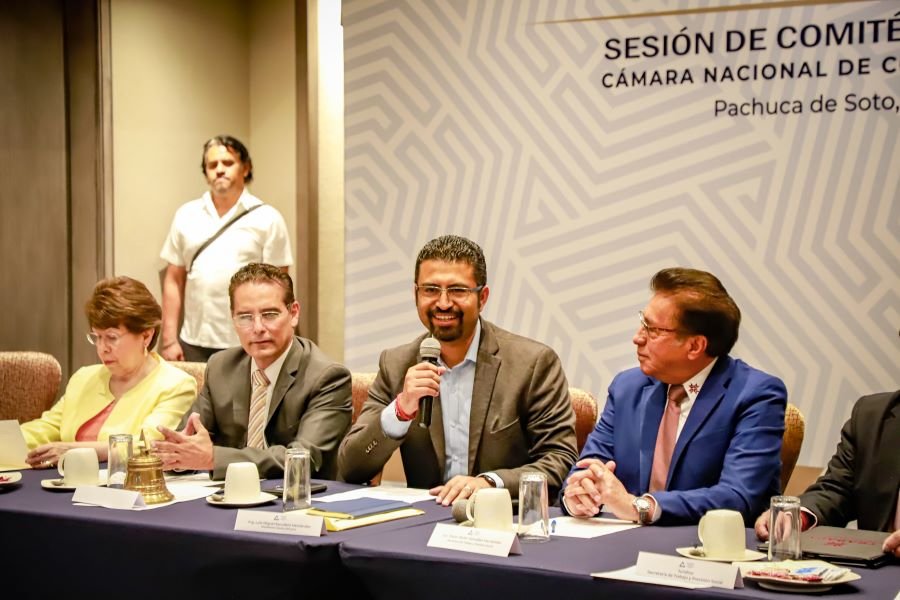 STPSH y CANACO Servytur Pachuca buscan mayor vinculación y capacitación, con firma de convenio