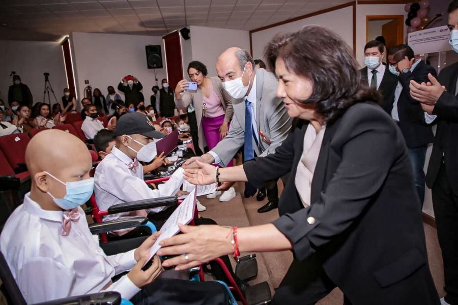 31 Alumnos – Pacientes de las Áreas de Oncología y Nefrología Programa SIGAPREN, Concluyen Ciclo Escolar en Hospital del Niño DIF