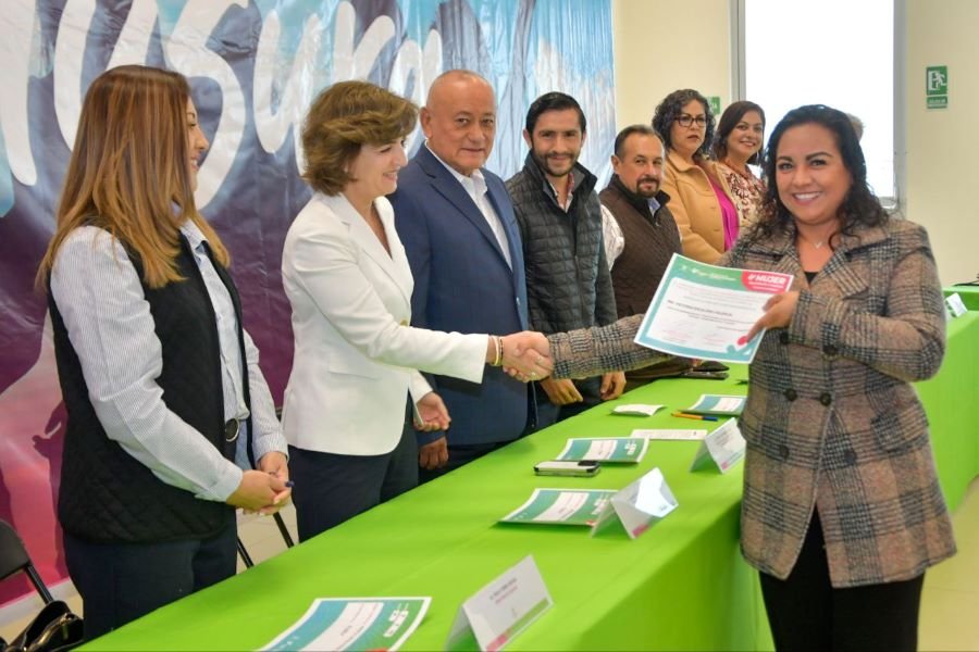 Alcalde Jorge Márquez Entregó 24 Apoyos del Programa Integral “Mujer Reactívate y Avanza”