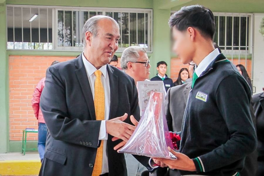 Castrejón Valdez Oficializa Inicio De Clases Ante Bachilleres