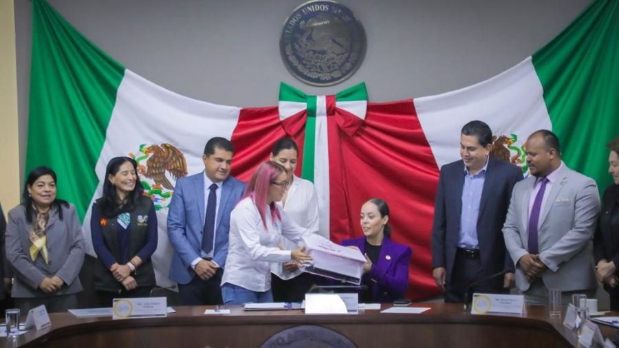 Congreso de Hidalgo Recibe Informe de Actividades de la CDHEH