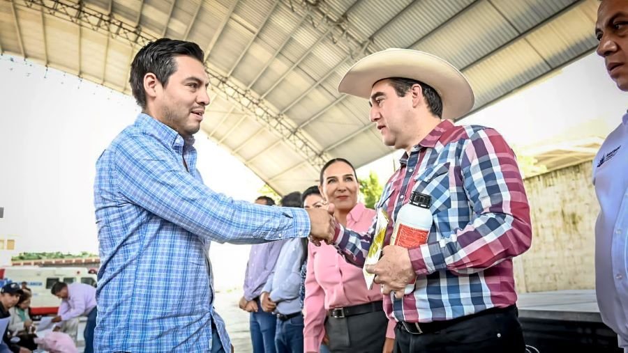 Entrega de Semilla Certificada y Árboles Frutales en el Valle del Mezquital