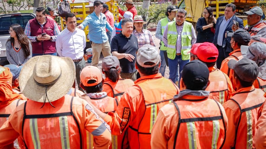 Gobierno de Hidalgo Reconoce a Personal Encargado de La Restauración del Parque de Hombres Ilustres