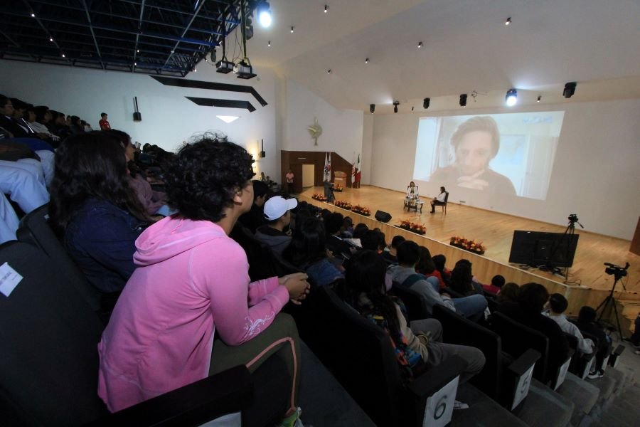 Jono Lancaster Comparte Experiencia Sobre Síndrome de Treacher Collins