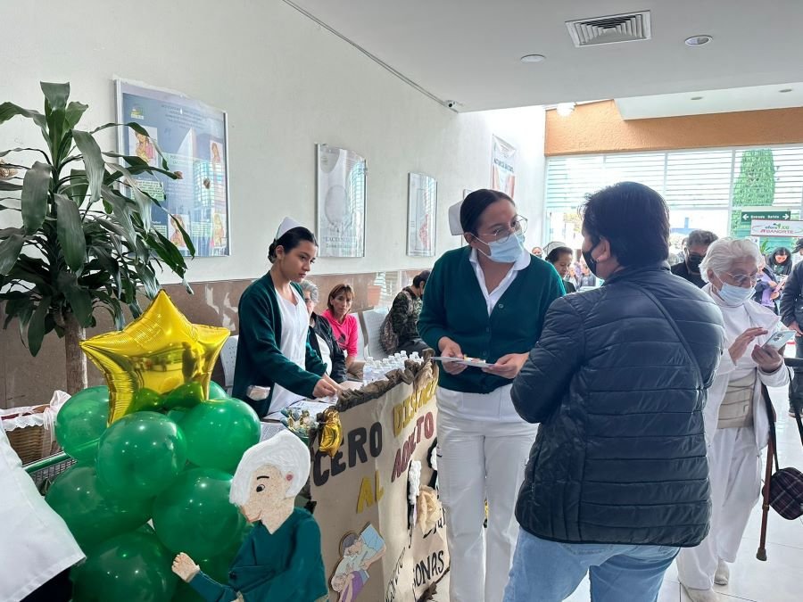 Realiza IMSS Hidalgo Feria de la Salud dirigida a personas adultas mayores