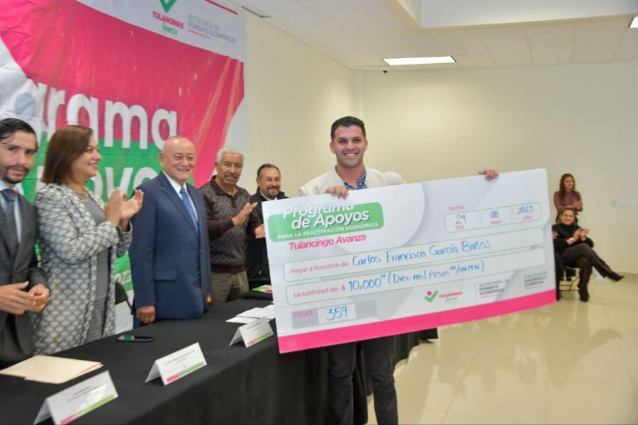 Realizan Tercera Entrega de Apoyos Para La Reactivación Económica del 2023 Tulancingo Avanza