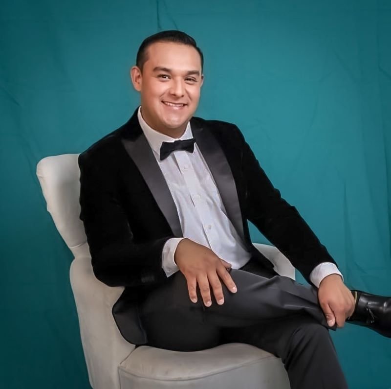 Reta el tenor Fausto Villagrán a la ópera mexicana; la saca de los recintos culturales