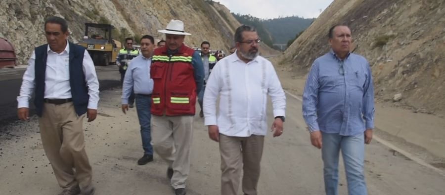 Supervisa El Secretario Nuño Lara Avance de 3 Obras Carreteras en Oaxaca y Veracruz