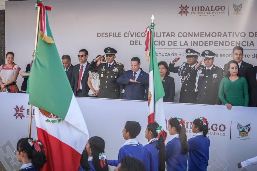 Con desfile Cívico Militar Concluyen Festejos Patrios en Hidalgo