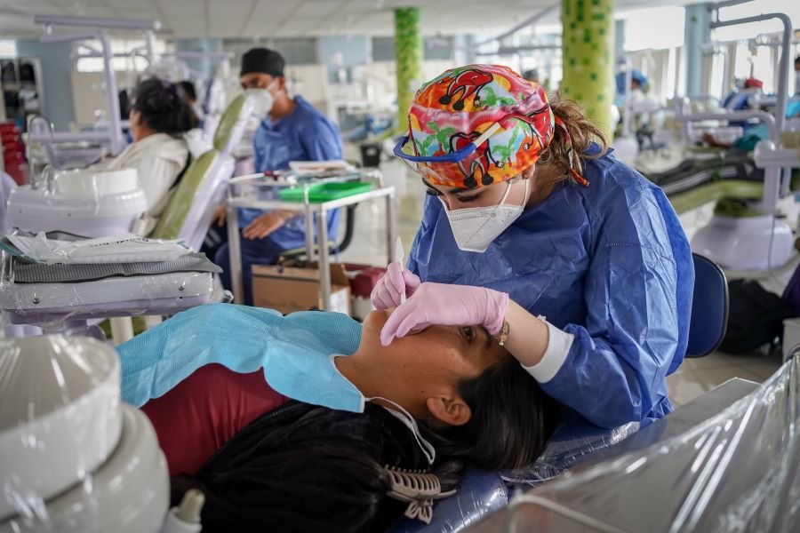 DIF Hidalgo Beneficia Con Tratamiento Dental a Personas Mayores
