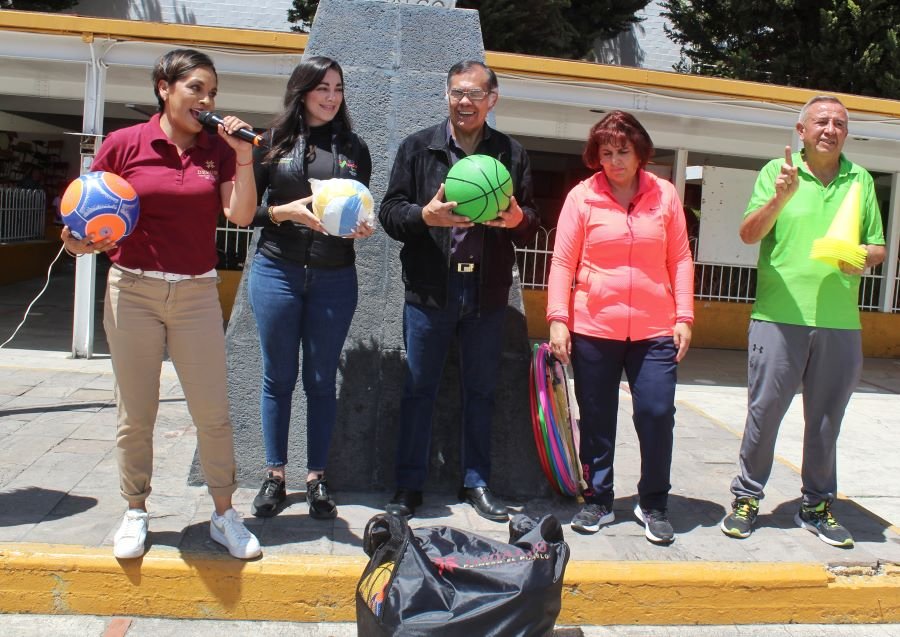 INHIDE Entregó Kits Deportivos a Escuelas de Primarias de Tulancingo