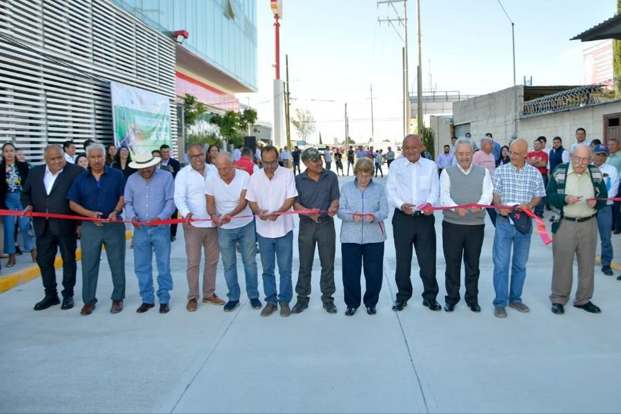 Presidente Municipal Jorge Márquez Puso en Marcha Importante Obra de Pavimento en Colonia El Cerezo