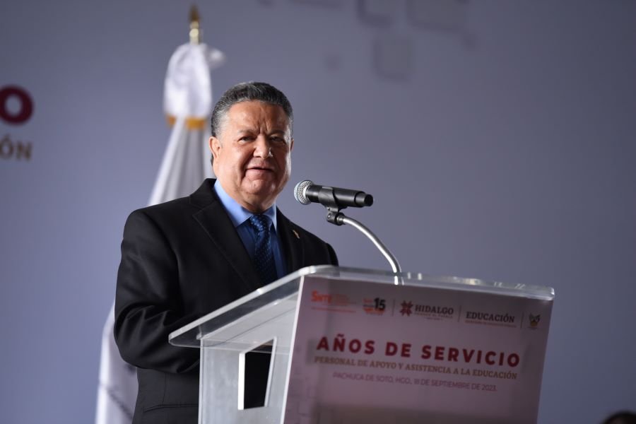 Reconoce Menchaca Salazar compromiso del Personal de Apoyo y Asistencia a la Educación en Hidalgo