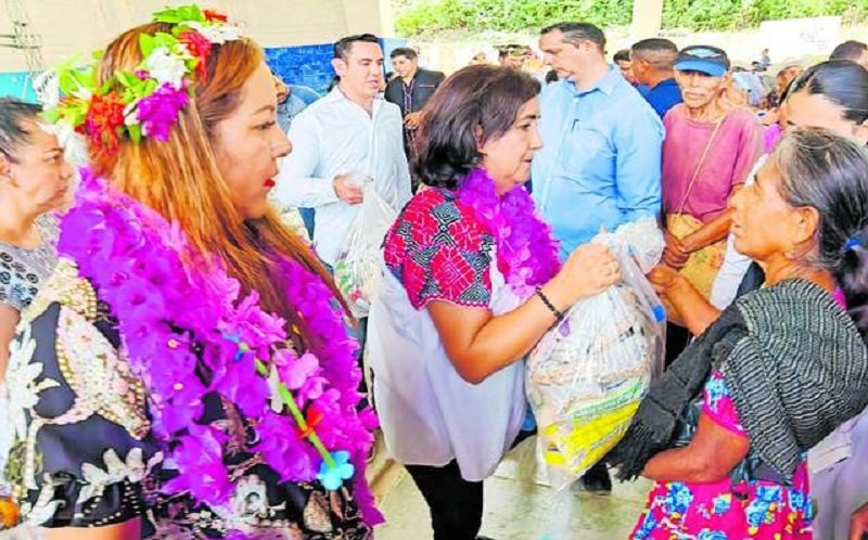 DIFH Hizo Entrega Directa de Despensas a 700 Personas Mayores de La Comunidad Oxeloco, Municipio de Yahualica