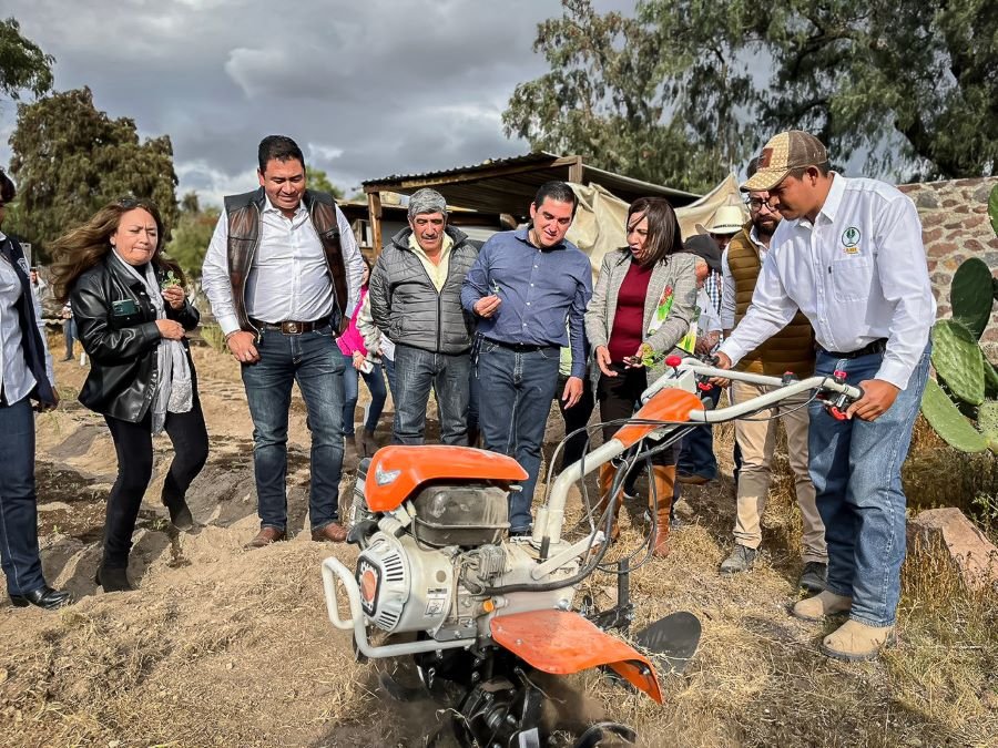 Entregó Gobierno de Hidalgo, Apoyos al Sector Agropecuario  -Habitantes del altiplano, los beneficiarios