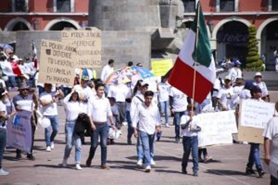 Trabajadores del Poder Judicial de la Federación (STPJF) Piden al Senado de la Republica no Apruebe la Desaparición de los Fideicomisos