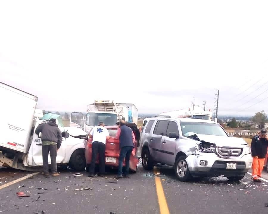 Cinco Muertos y Dos Heridos en Carambola Vehicular en La Carretera México-Tuxpan