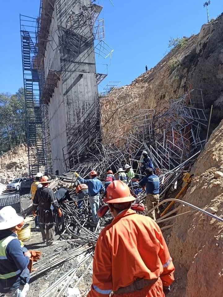 Colapso Andamio de 15 Metros en Viaducto Vicente Guerrero Tramo Real del Monte – Huasca: Mueren 5 Obreros y Tres Más Resultan Lesionados